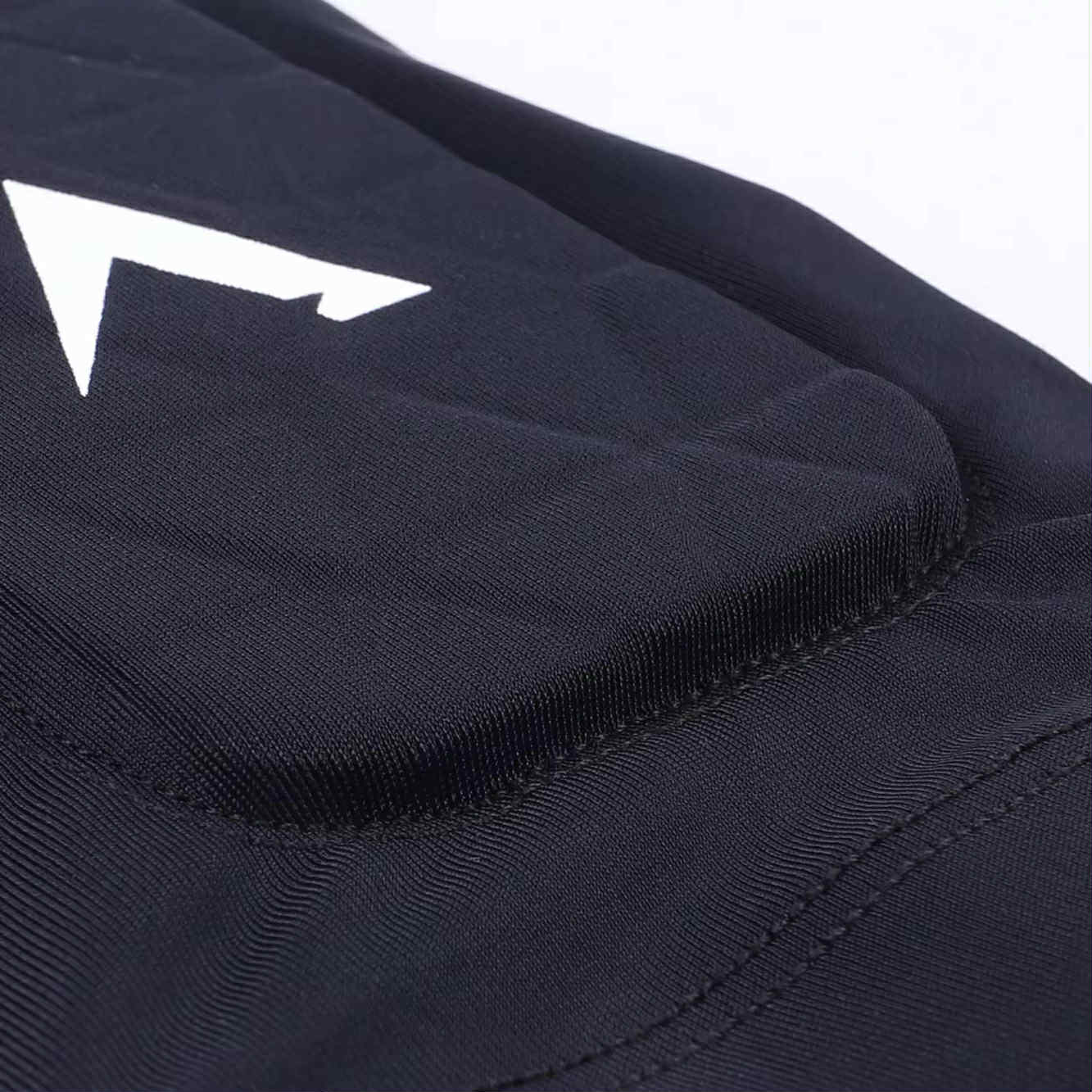 Powerpads TriX leggbeskytter med EVA støtdemping - nærbilde
